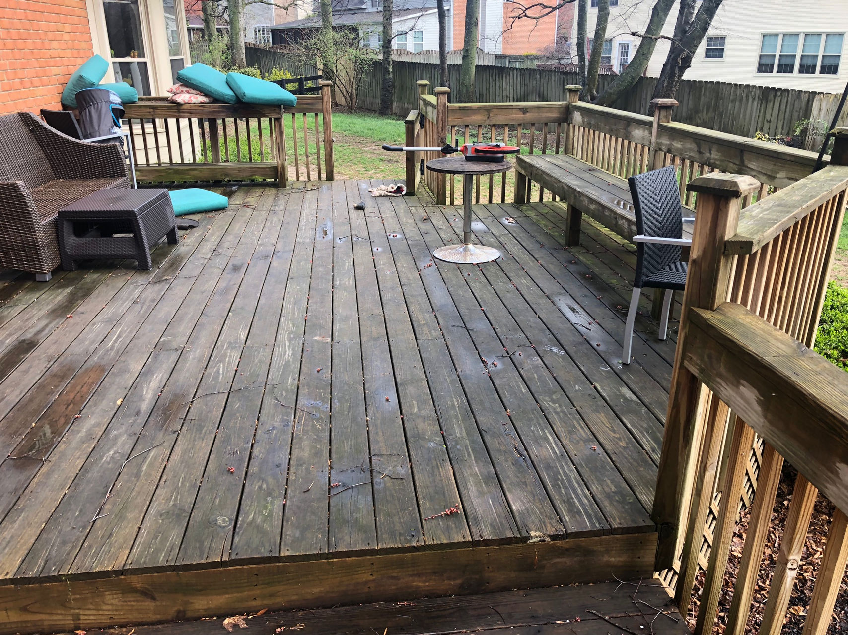 Outdoor cleaning and sealing surface detail